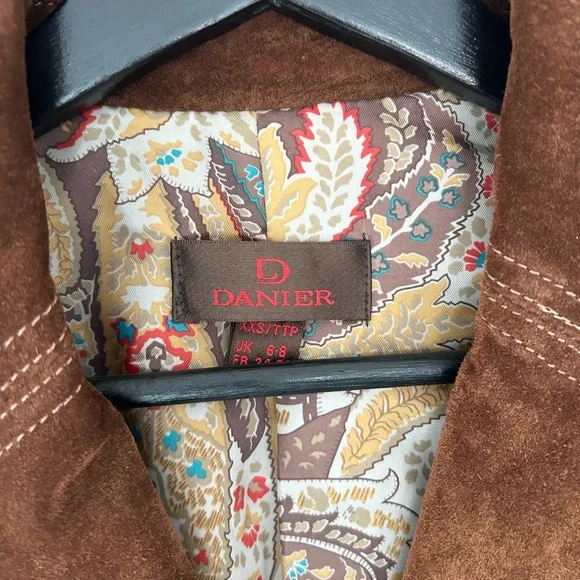Vintage Danier Suede Leather Blazer with pockets - Picture 2 of 6